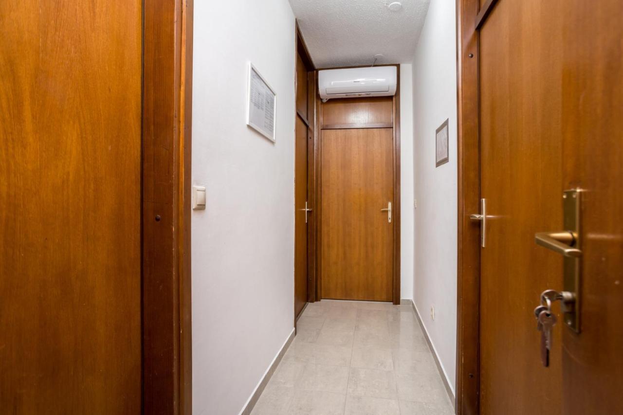 Apartment Jakovac By El-Pi Tours Njivice Exterior photo